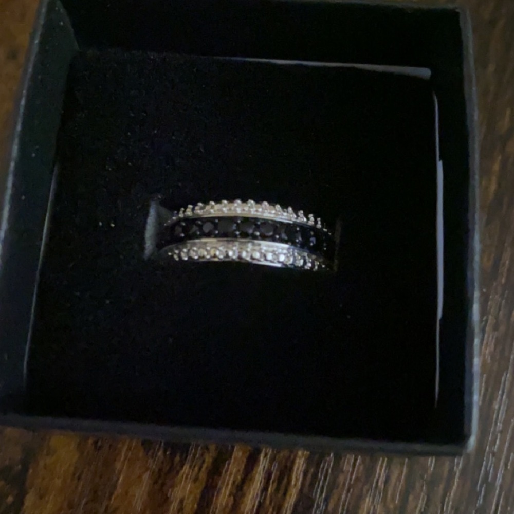 Diamond ring